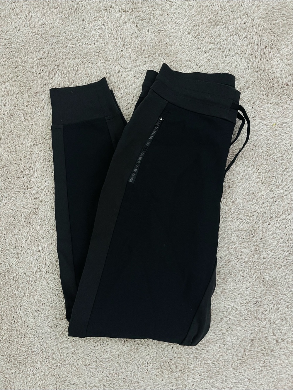 Athleta Headlands Hybrid Trek Mid Rise Black Joggers Women’s Size 2 - Picture 2 of 7